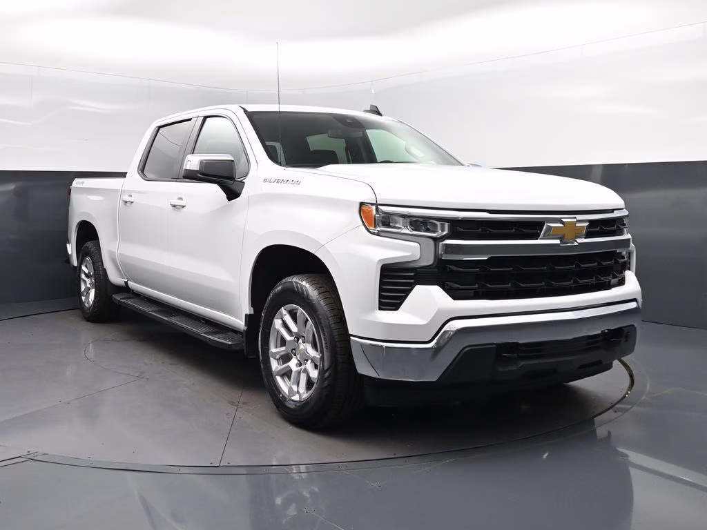 2023 Summit White Chevrolet Silverado 1500 LT 4X4 Truck