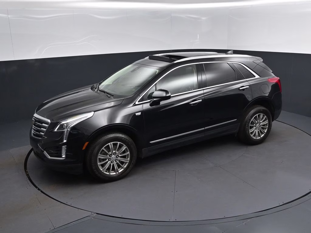 2019 Black Metallic Cadillac XT5 Luxury FWD SUV