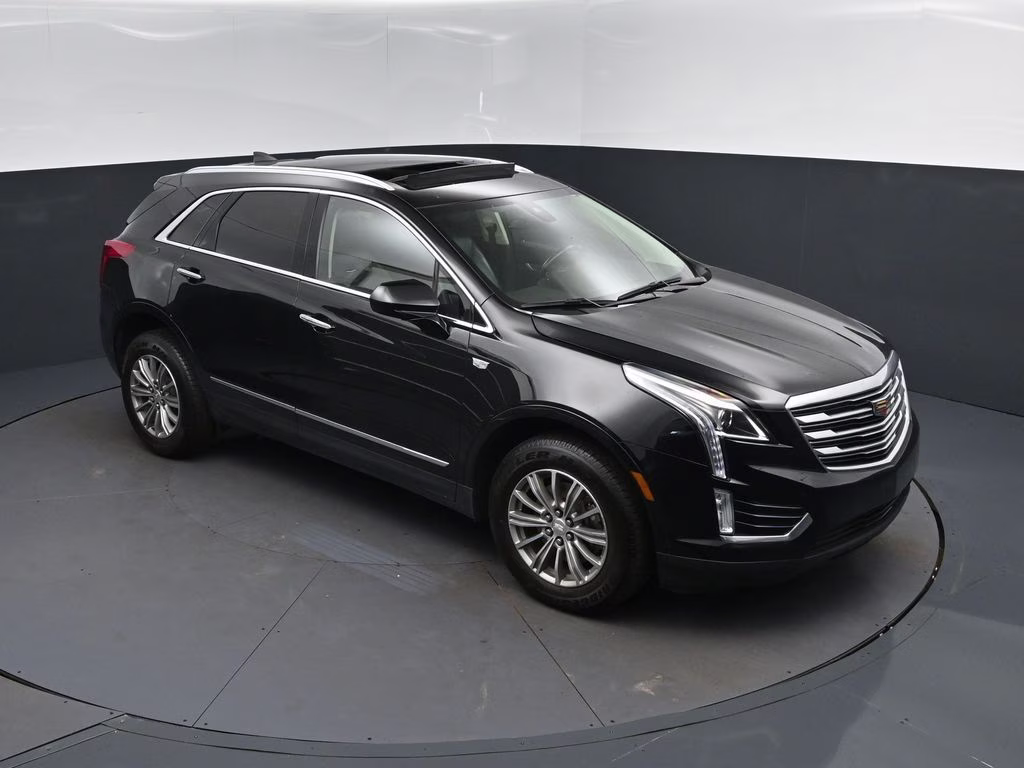 2019 Black Metallic Cadillac XT5 Luxury FWD SUV
