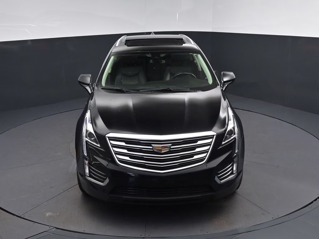 2019 Black Metallic Cadillac XT5 Luxury FWD SUV