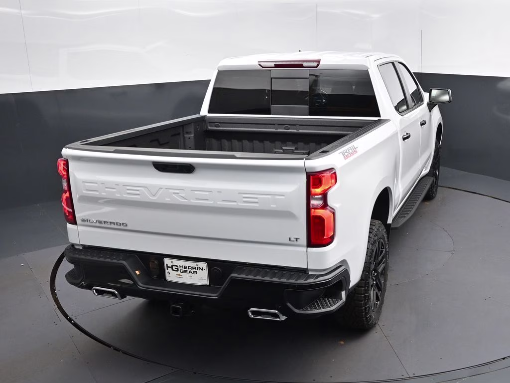 2026 Summit White Chevrolet Silverado 1500 LT Trail Boss 4X4 Truck