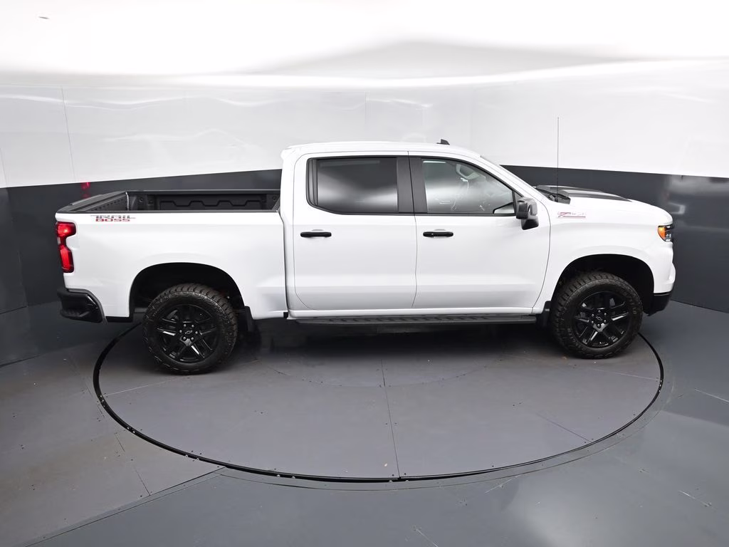 2026 Summit White Chevrolet Silverado 1500 LT Trail Boss 4X4 Truck