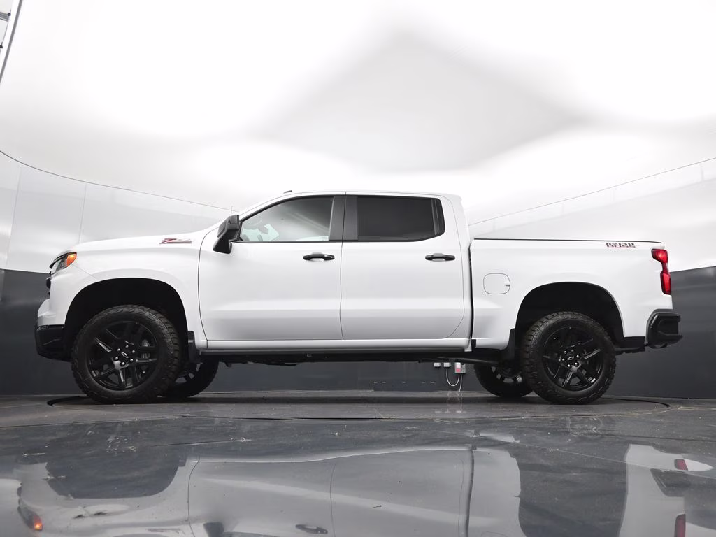 2026 Summit White Chevrolet Silverado 1500 LT Trail Boss 4X4 Truck