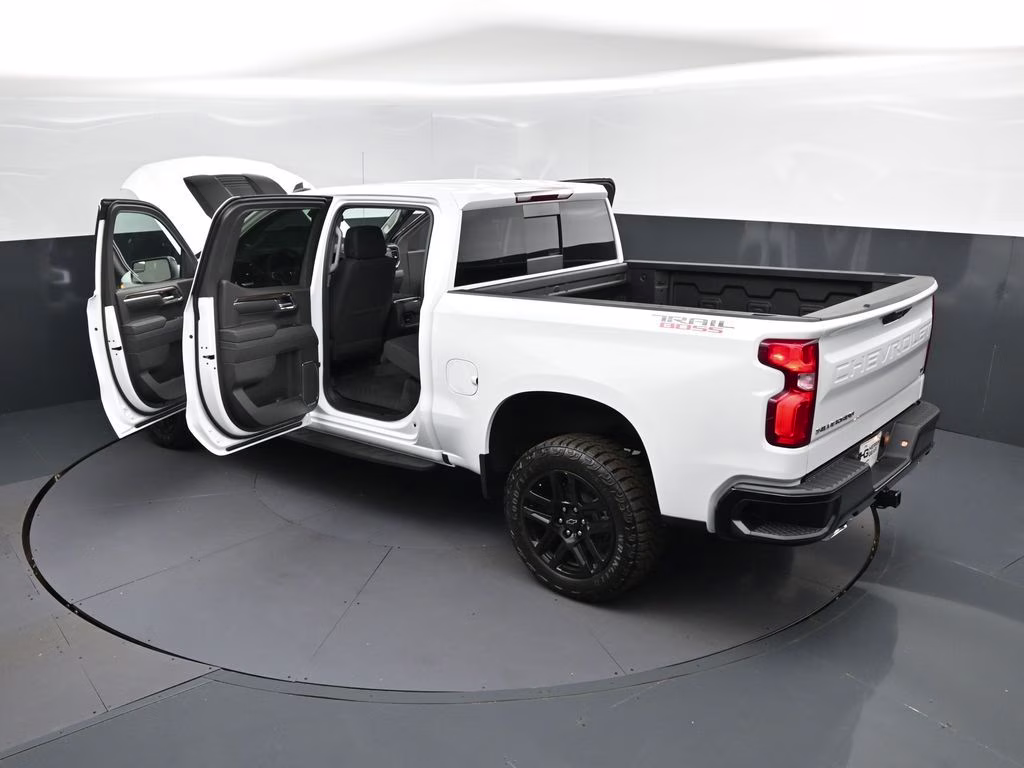 2026 Summit White Chevrolet Silverado 1500 LT Trail Boss 4X4 Truck