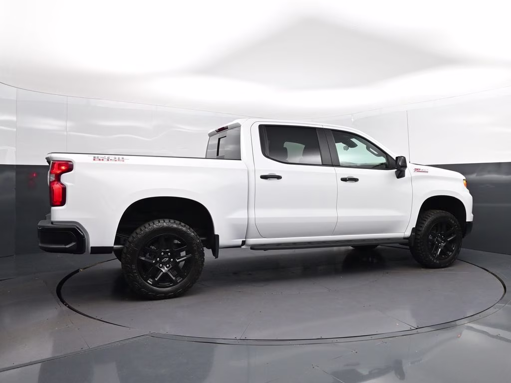 2026 Summit White Chevrolet Silverado 1500 LT Trail Boss 4X4 Truck