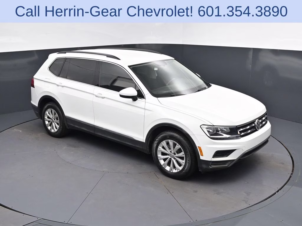 2018 Pure White Volkswagen Tiguan 2.0T SE FWD SUV