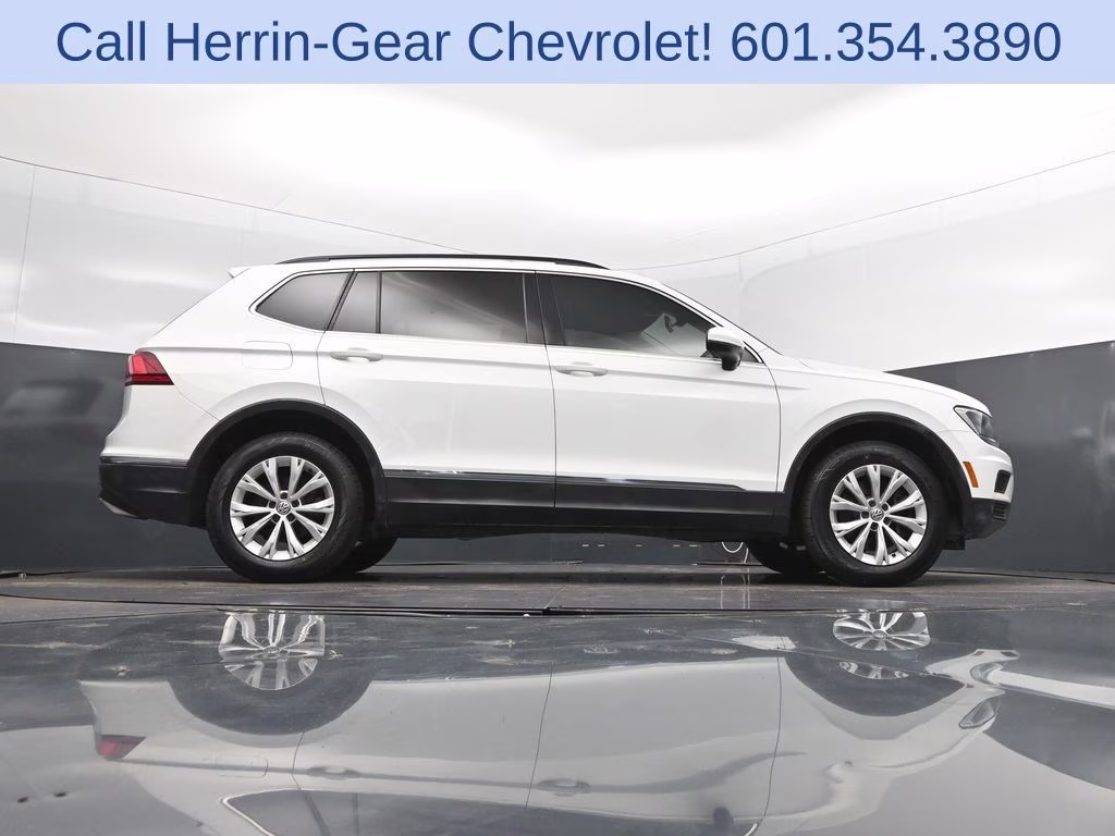 2018 Pure White Volkswagen Tiguan 2.0T SE FWD SUV