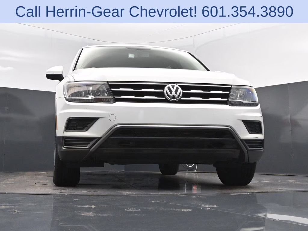 2018 Pure White Volkswagen Tiguan 2.0T SE FWD SUV