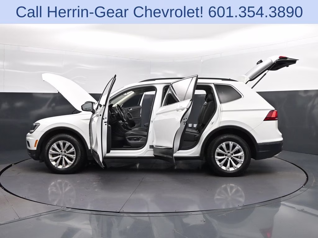 2018 Pure White Volkswagen Tiguan 2.0T SE FWD SUV