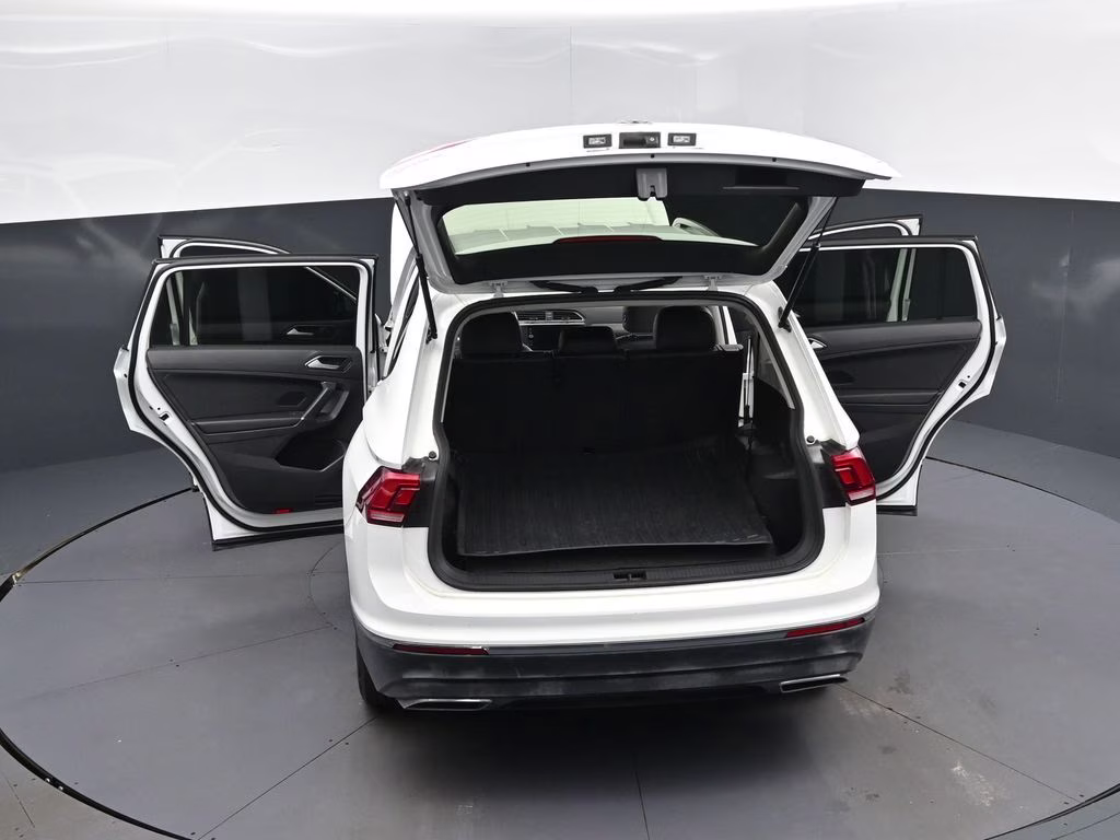 2018 Pure White Volkswagen Tiguan 2.0T SE FWD SUV