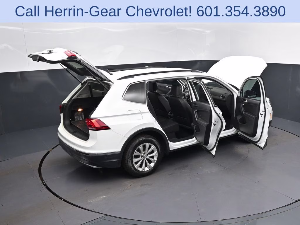 2018 Pure White Volkswagen Tiguan 2.0T SE FWD SUV