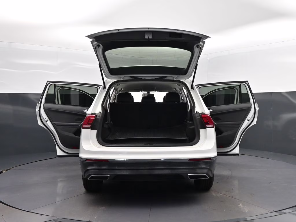 2018 Pure White Volkswagen Tiguan 2.0T SE FWD SUV