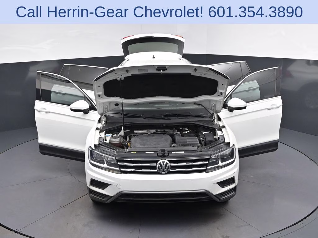2018 Pure White Volkswagen Tiguan 2.0T SE FWD SUV