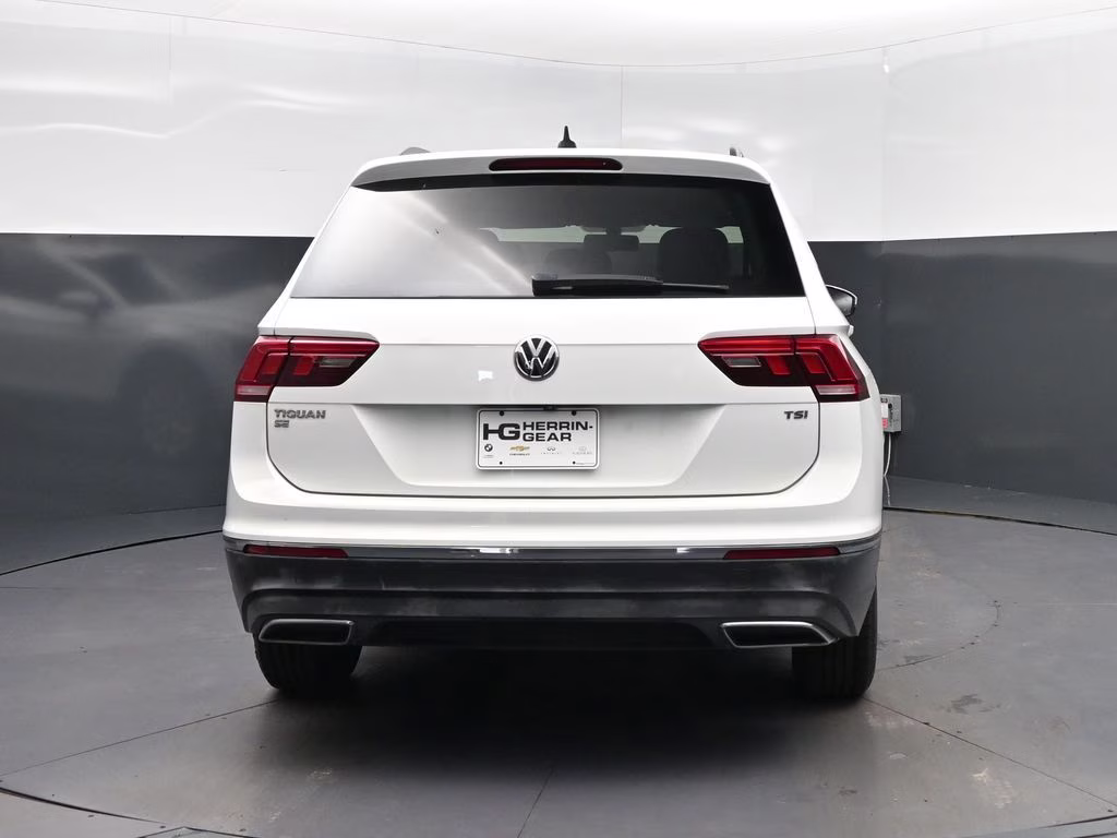 2018 Pure White Volkswagen Tiguan 2.0T SE FWD SUV