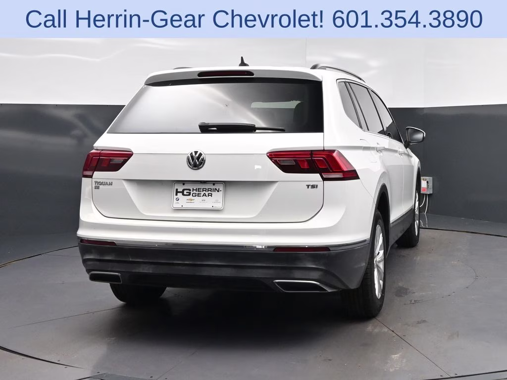 2018 Pure White Volkswagen Tiguan 2.0T SE FWD SUV