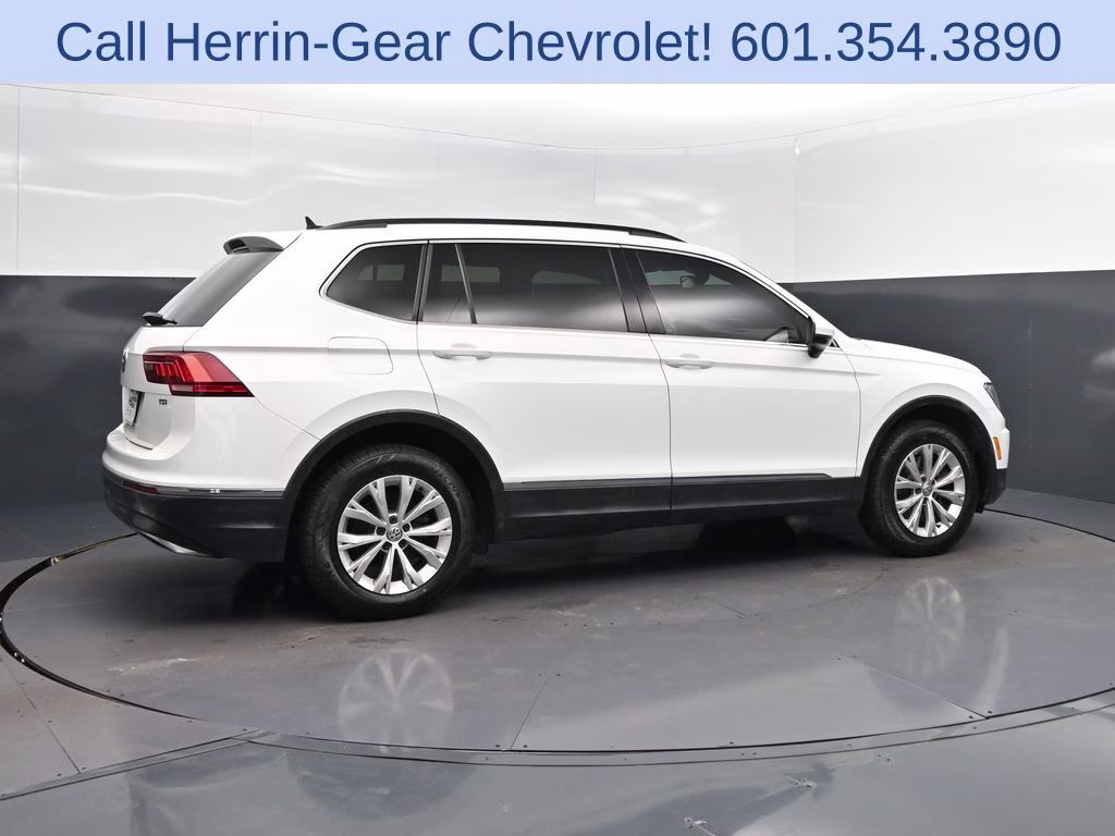 2018 Pure White Volkswagen Tiguan 2.0T SE FWD SUV