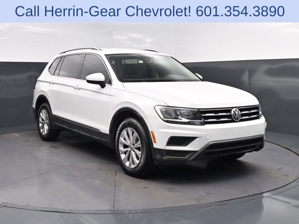 2018 Pure White Volkswagen Tiguan 2.0T SE FWD SUV