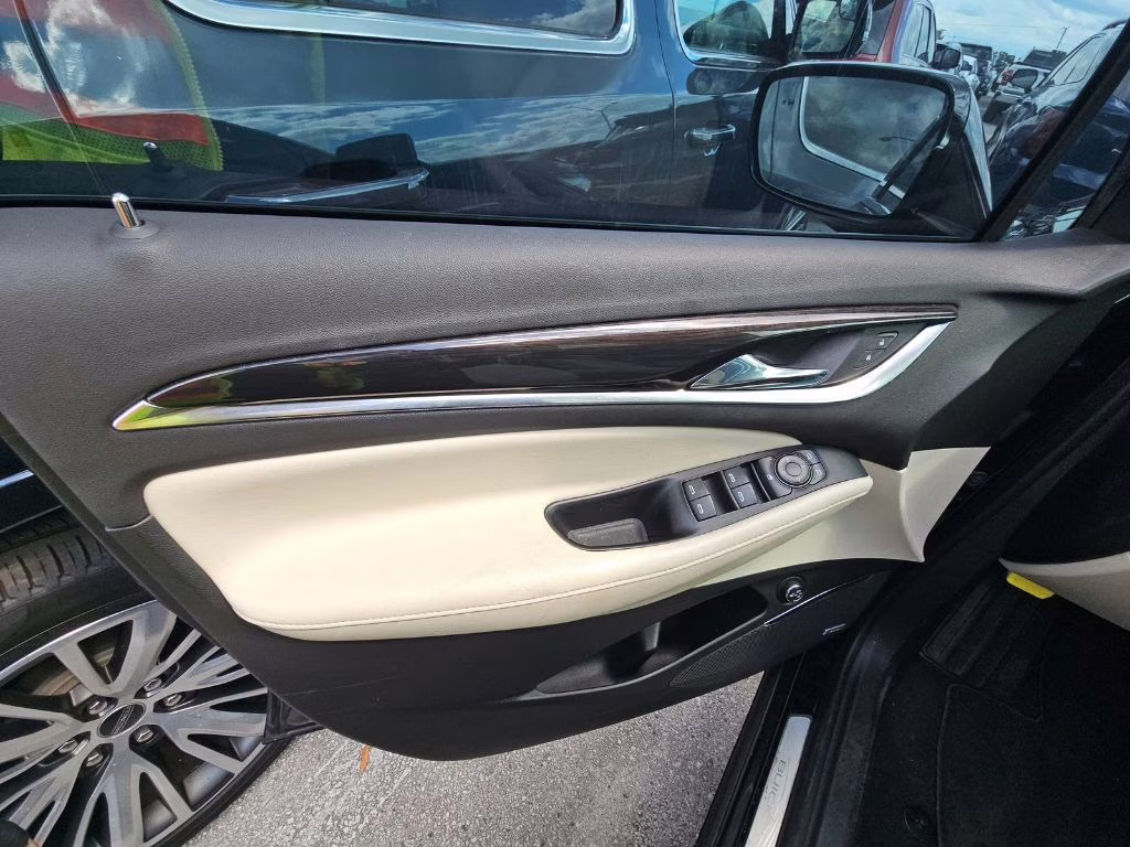 2023 Ebony Twilight Metallic Buick Enclave Essence FWD SUV