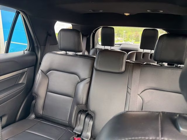 2018 Magnetic Ford Explorer XLT 4X4 SUV