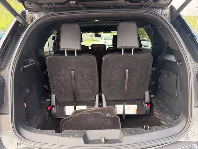 2018 Magnetic Ford Explorer XLT 4X4 SUV