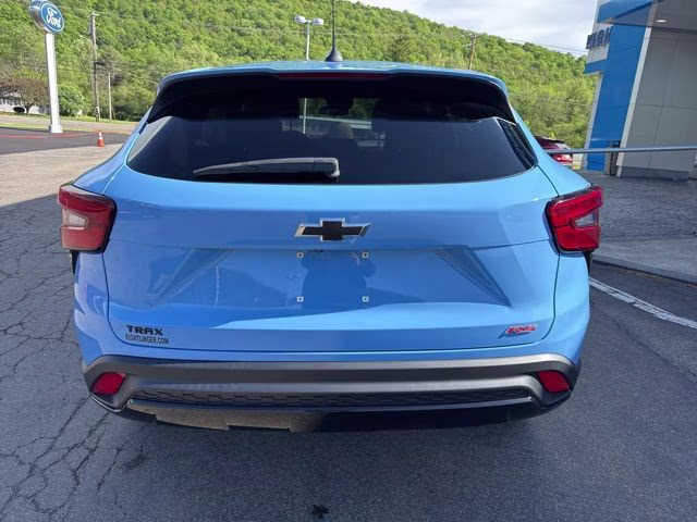 2024 Blue Chevrolet Trax 1RS FWD SUV