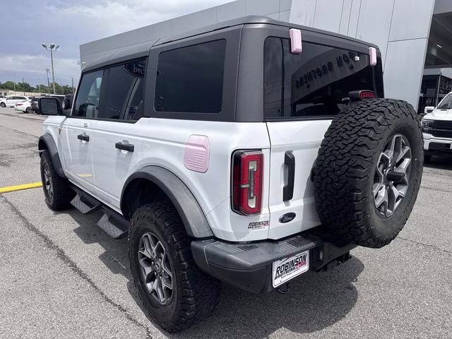 2023 Oxford White Ford Bronco Badlands 4X4 SUV
