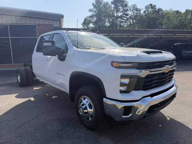 2026 Summit White Chevrolet Silverado 3500 HD Chassis Cab LT 4X4 Truck
