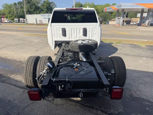2026 Summit White Chevrolet Silverado 3500 HD Chassis Cab LT 4X4 Truck