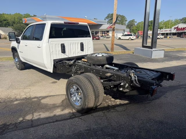 2026 Summit White Chevrolet Silverado 3500 HD Chassis Cab LT 4X4 Truck
