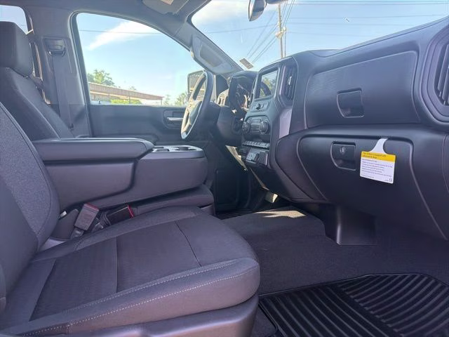 2026 Summit White Chevrolet Silverado 2500HD Custom 4X4 Truck