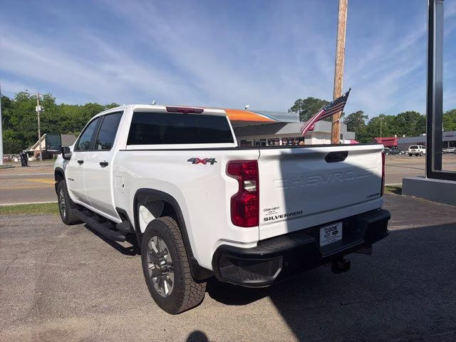2026 Summit White Chevrolet Silverado 2500HD Custom 4X4 Truck