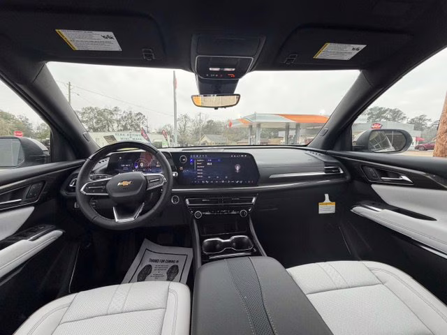 2026 Polar White Tricoat Chevrolet Traverse High Country FWD SUV