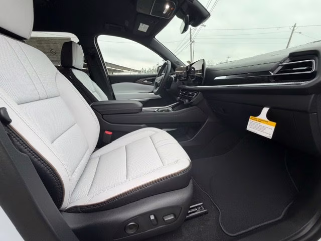 2026 Polar White Tricoat Chevrolet Traverse High Country FWD SUV