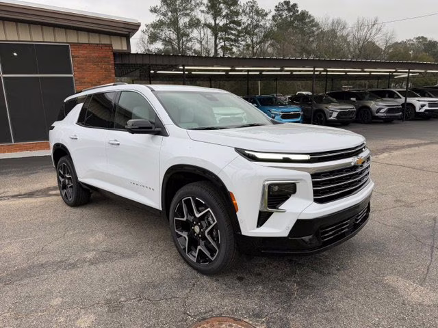 2026 Polar White Tricoat Chevrolet Traverse High Country FWD SUV