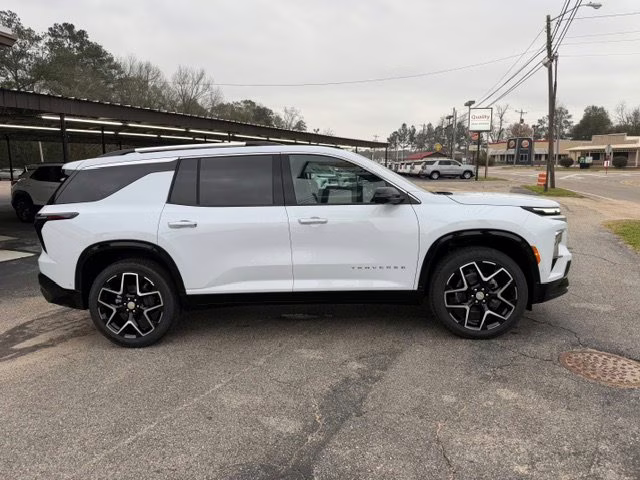 2026 Polar White Tricoat Chevrolet Traverse High Country FWD SUV