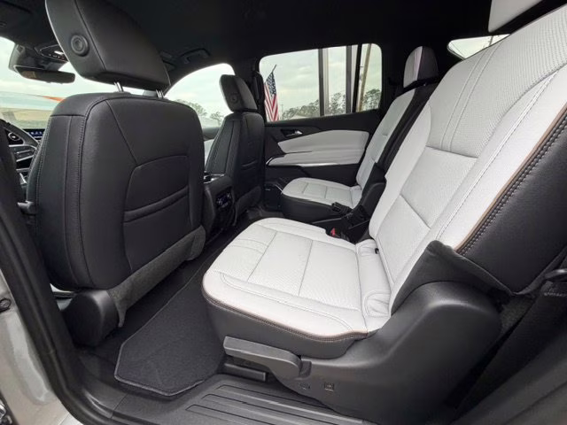 2026 Sterling Gray Metallic Chevrolet Traverse High Country FWD SUV