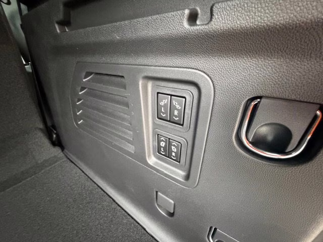 2026 Sterling Gray Metallic Chevrolet Traverse High Country FWD SUV