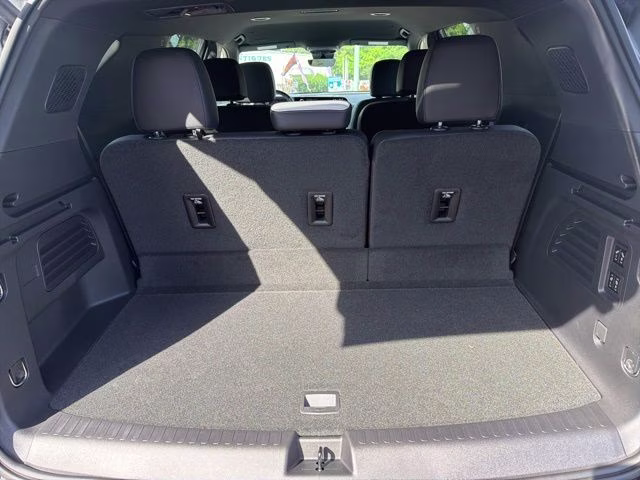 2026 Sterling Gray Metallic Chevrolet Traverse High Country FWD SUV