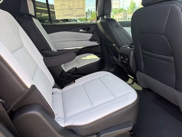 2026 Sterling Gray Metallic Chevrolet Traverse High Country FWD SUV