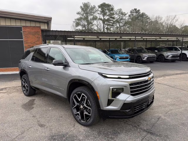 2026 Sterling Gray Metallic Chevrolet Traverse High Country FWD SUV