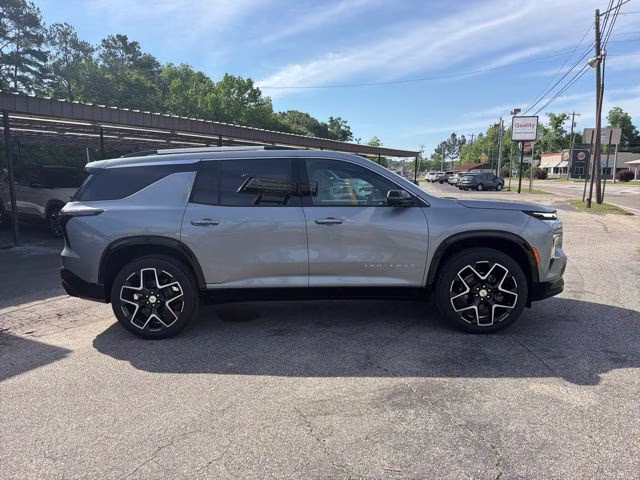 2026 Sterling Gray Metallic Chevrolet Traverse High Country FWD SUV