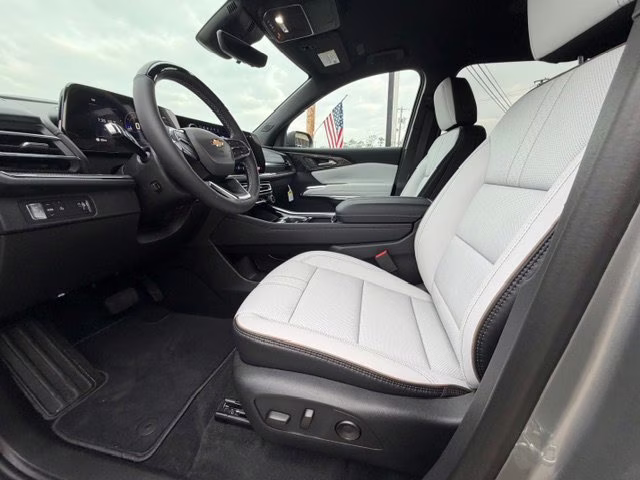 2026 Sterling Gray Metallic Chevrolet Traverse High Country FWD SUV