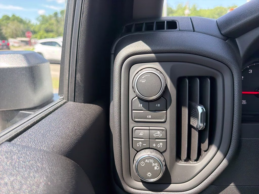 2026 Summit White Chevrolet Silverado 2500HD Custom 4X4 Truck
