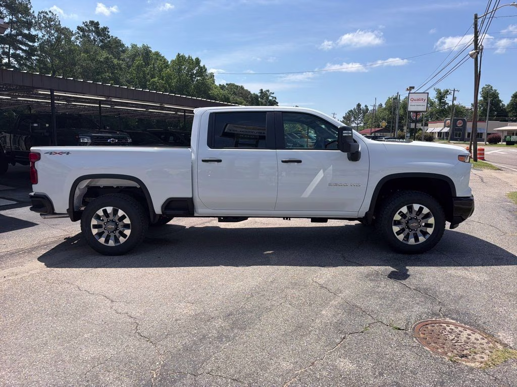 2026 Summit White Chevrolet Silverado 2500HD Custom 4X4 Truck