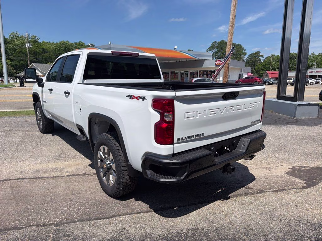 2026 Summit White Chevrolet Silverado 2500HD Custom 4X4 Truck