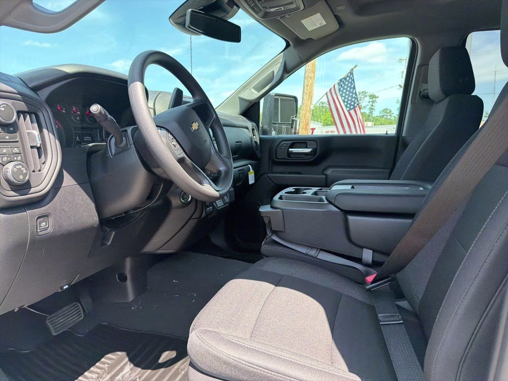 2026 Summit White Chevrolet Silverado 2500HD Custom 4X4 Truck