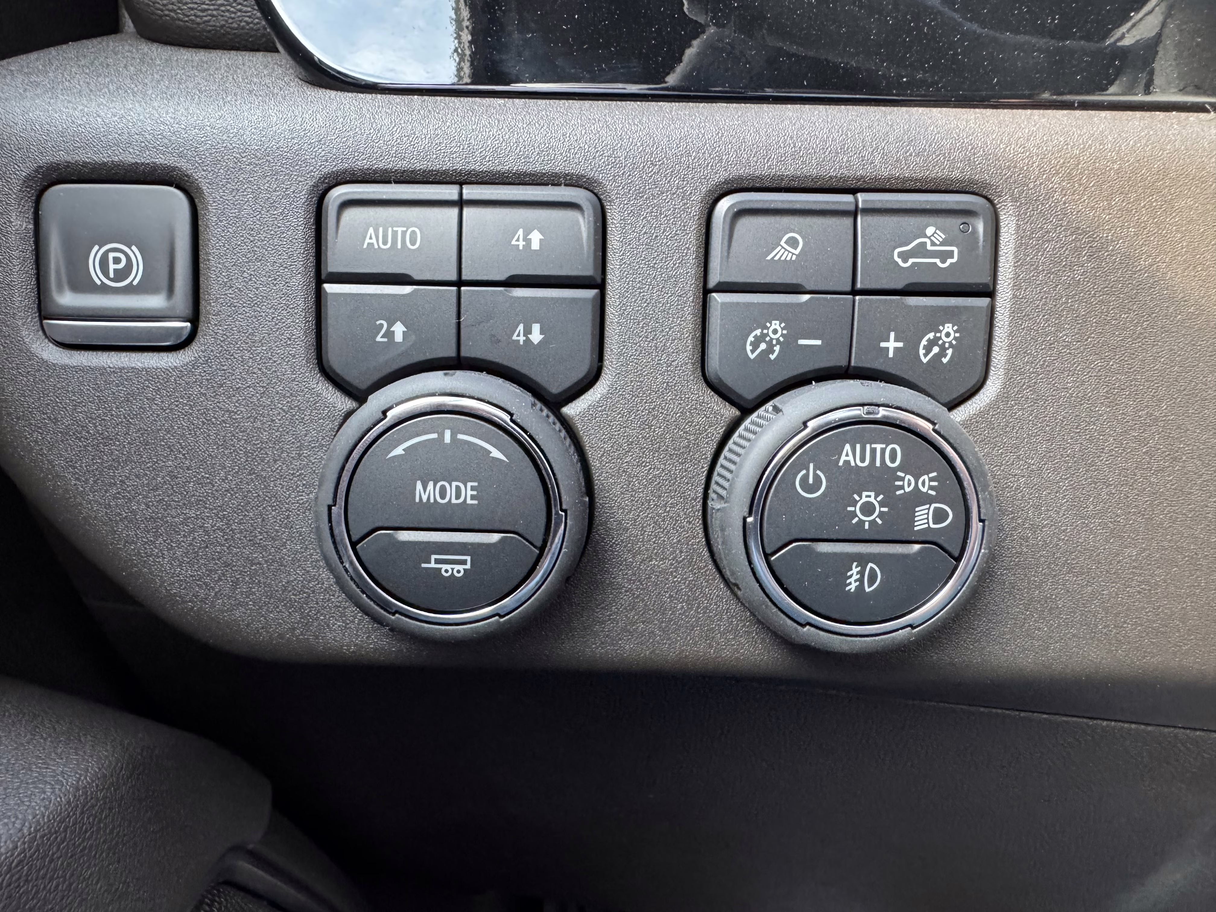 2025 Summit White Chevrolet Silverado 1500 RST 4X4 Truck