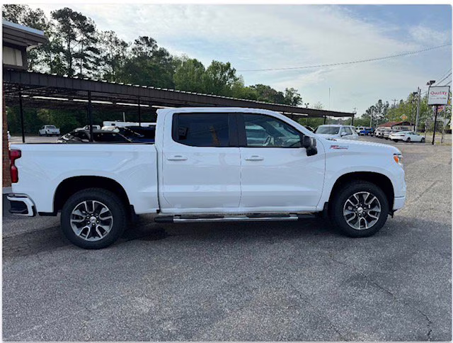 2025 Summit White Chevrolet Silverado 1500 RST 4X4 Truck