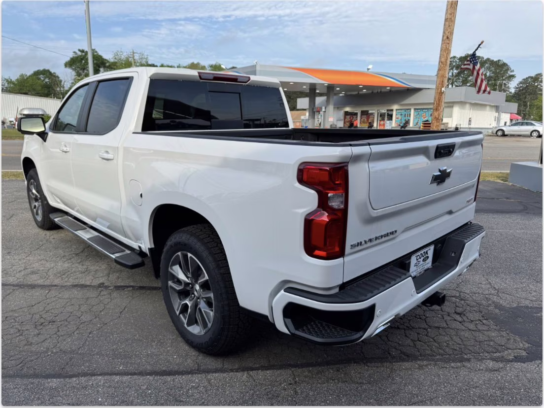 2025 Summit White Chevrolet Silverado 1500 RST 4X4 Truck