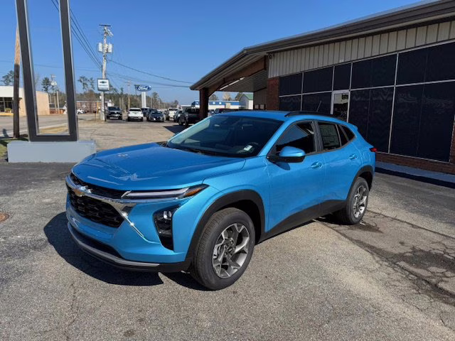 2026 Marina Blue Metallic Chevrolet Trax LT FWD SUV